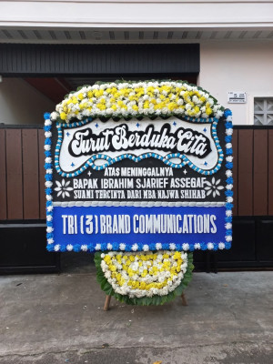 Papan Bunga Duka di Tuksono